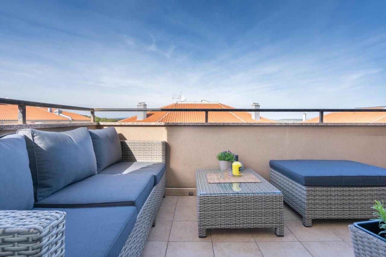 Penthouse Gea *